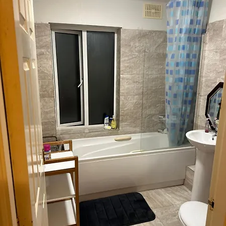 Airport And Dcu, No Parking *