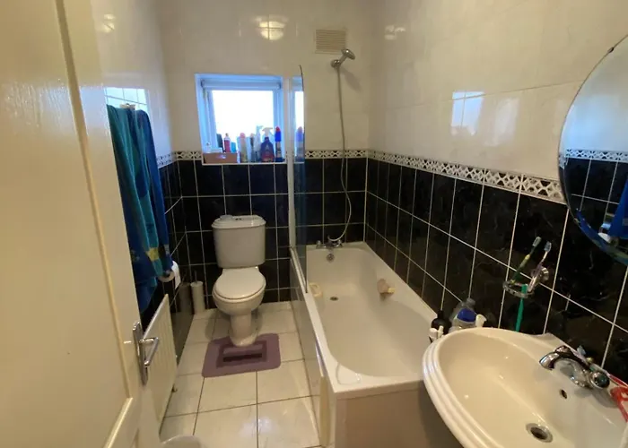 Hostel Airport And Dcu, No Parking Dublin