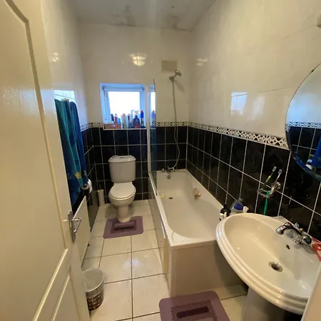 Hostel Airport And Dcu, No Parking Dublin